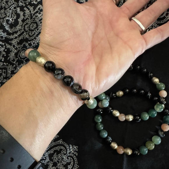 JUNGLE HIPPIE BRACELET - moss agate, sunstone, black agate, handmade trade beads - Picture 4 of 9